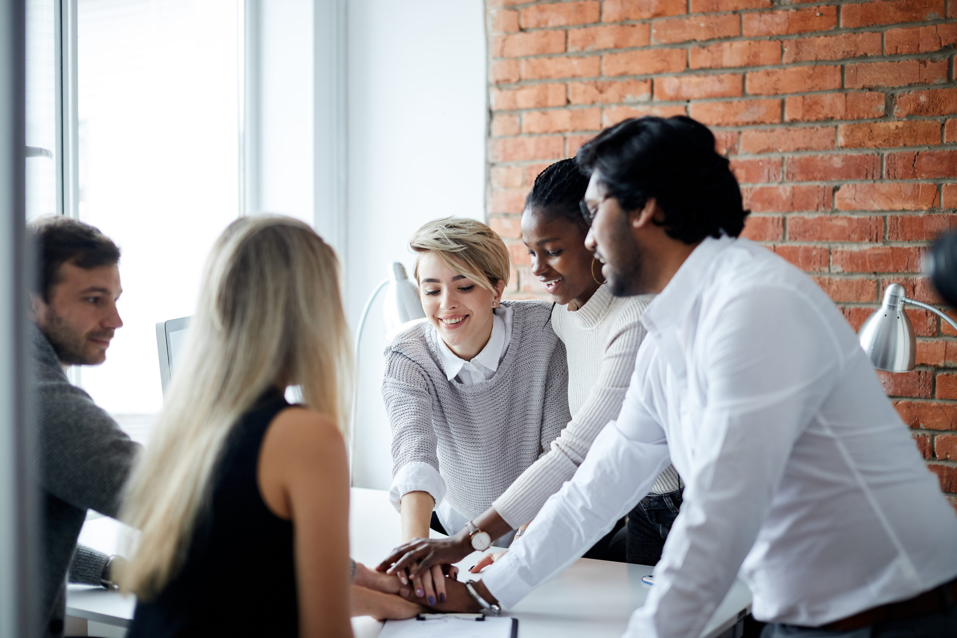 چطور روابطمان را بهتر کنیم؟ + ۷ استراتژی برای تحکیم روابط در سال جدید_دنیای تکنولوژی 11 چطور روابطمان را بهتر کنیم؟ ۷ استراتژی برای تحکیم