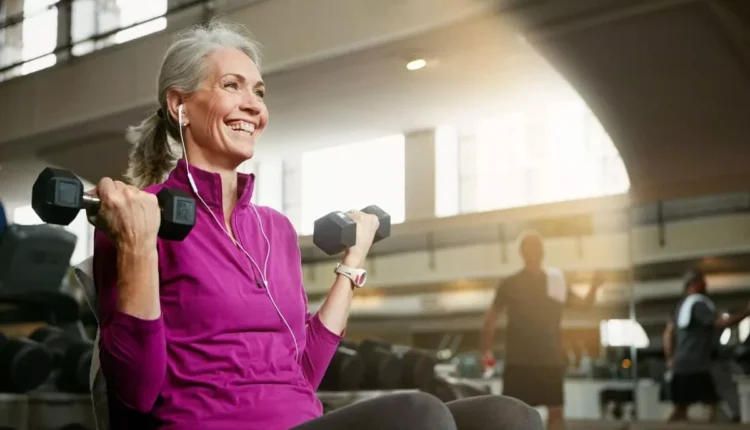 1740207255 334 ۱۳ ورزش مناسب برای زنان بالای ۵۰ سال دنیای تکنولوژی.webp