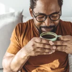 بهترین زمان روز برای نوشیدن قهوه؛ چه زمانی قهوه بنوشیم؟