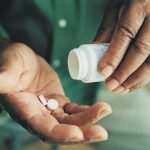 وقتی پزشک حرف‌هایمان را جدی نمی‌گیرد، چه کنیم؟