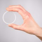 حلقه واژینال چیست؛ مزایا، معیاب و نحوه منفعت گیری از حلقه ضدبارداری واژینال_دنیای تکنولوژی 12 انواع حلقه واژینال