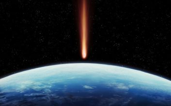 کشف شهاب سنگ 200 گرمی در اصفهان؛ اصالت آن تأیید شد