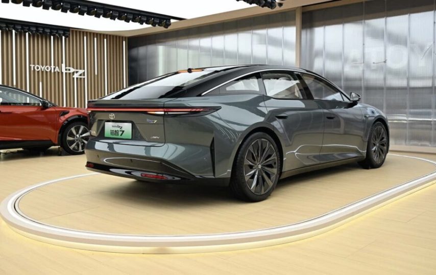 تویوتا bZ7