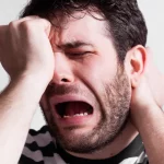 تنهایی گریه نکنید: رمز و راز اشک ریختن و همدلی کردن_دنیای تکنولوژی 38 تنهایی گریه نکنید: رمز و راز اشک ریختن و همدلی کردن