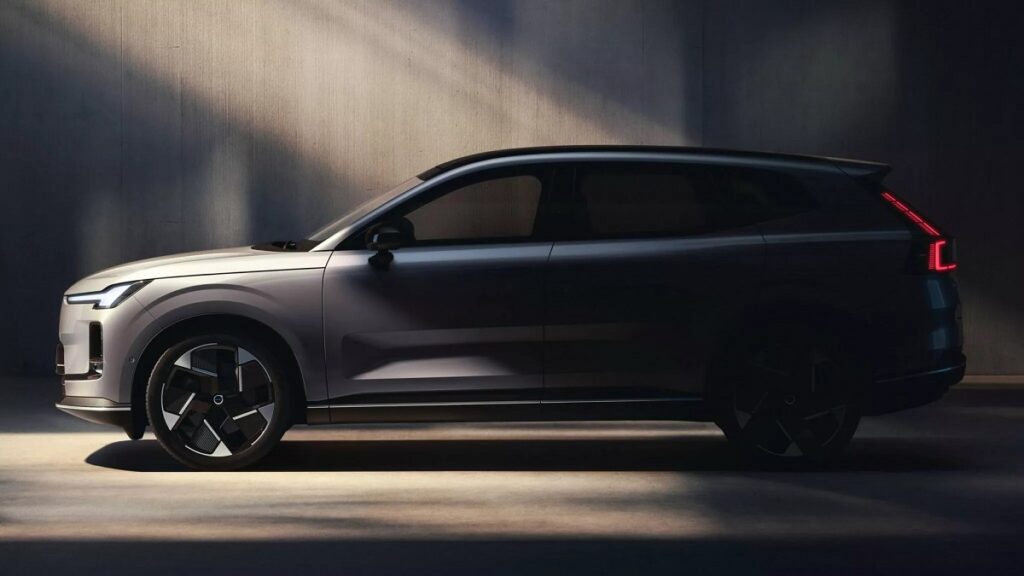 ولوو XC70 ساخت چین معارفه شد، کاندید تازه ورود به بازار ایران_دنیای تکنولوژی 4 volvo