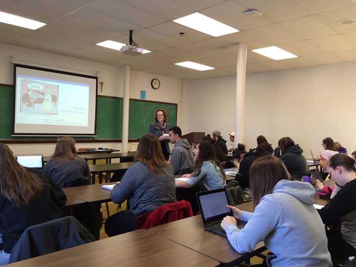 چطور دانش آموزان را به درس علاقه مند کنیم؟ ۲۴ راه تشکیل انگیزه در دانش آموزان_دنیای تکنولوژی 21 ایجاد انگیزه در دانش آموزان