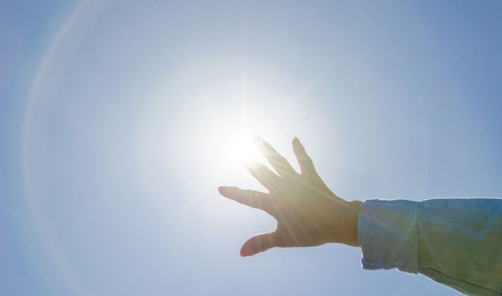 اشعه فرابنفش چیست؟ + عوارض اشعه فرابنفش_دنیای تکنولوژی 6 اشعه فرابنفش چیست؟