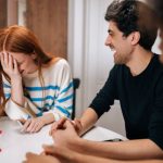 بازی زن و مرد با خنده