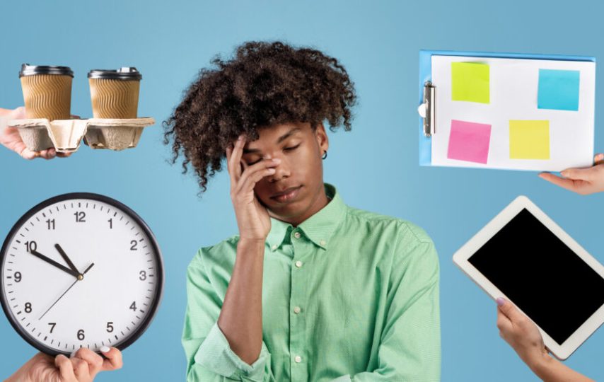 سردرگمی از انجام کارها ساعت قهوه تبلت