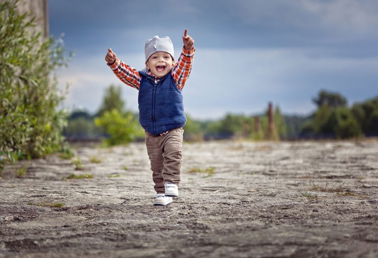 راهنمای تربیت کودک ۲ ساله؛ همه چیزهایی که باید بدانید!