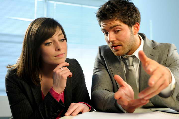 چطور با مطمعن به نفس سخن بزنیم؟_دنیای تکنولوژی 16 چگونه با اعتماد به نفس حرف بزنیم