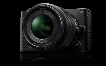 نیکون ZR