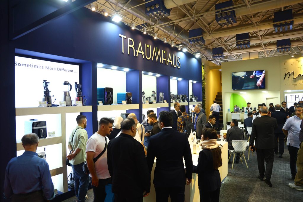 1761391113 754 ترام هاوس با شعار زندگی خود را سبزتر کنید